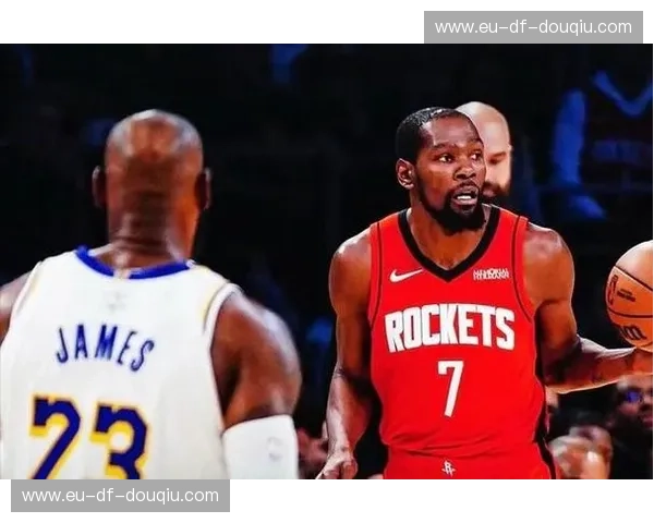 洛城风云再起，迈阿密燃情依旧：湖人vs热火，一场不可错过的圣诞大战预演！